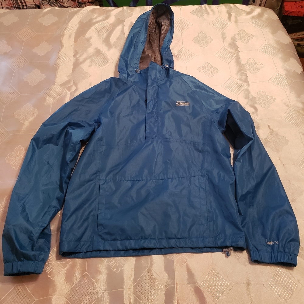 🏕 Coleman Windbreaker Jacket 🏕